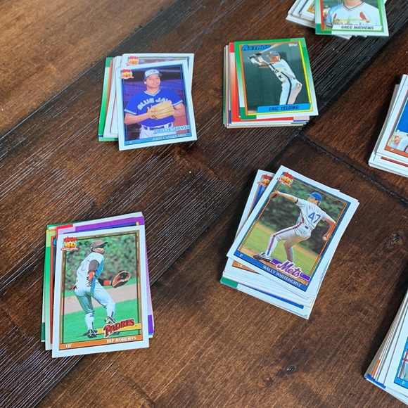 Lot of 220 baseball cards from early 1990s - Picture 2 of 3